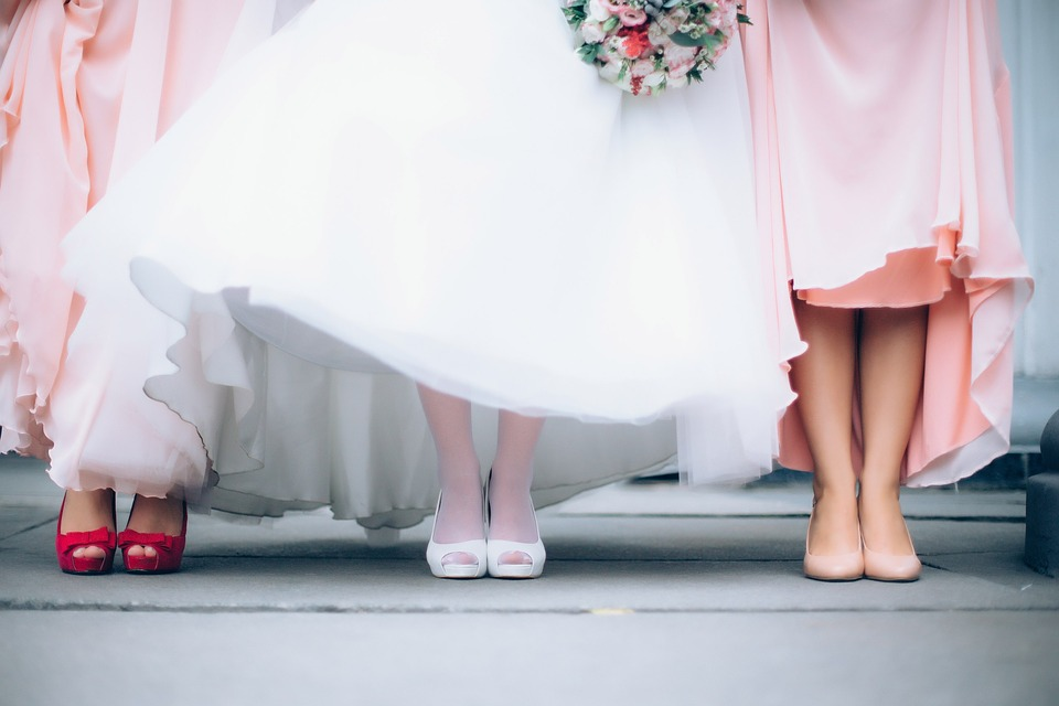 かりゆしウェア着用時の靴は 足元おすすめをご紹介 沖縄ウエディングまとめ 沖縄リゾート専門の結婚式情報サイト