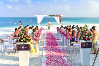 沖縄と県外の結婚式は何が違うの？県外・沖縄と地元婚・沖縄リゾート婚の違いを解説します！